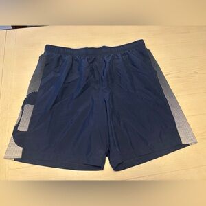 Under Armour men’s XXL short loose fit